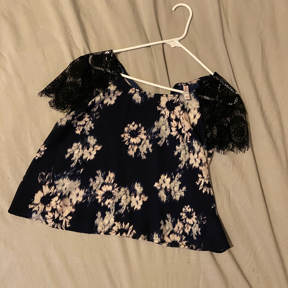 Cropped top